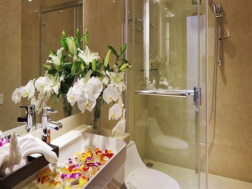 Huyen Chau Hotel Hanoi Exterior photo